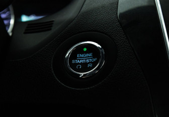 Подержанный автомобиль Ford Explorer 2018 года (17 фото)