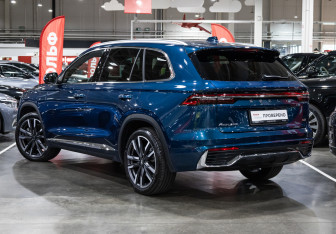 Подержанный автомобиль Geely Monjaro 2024 года (11 фото)