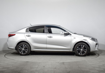 Подержанный автомобиль Kia Rio Sedan 2017 года (4 фото)