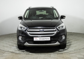 Подержанный автомобиль Ford Kuga 2018 года (2 фото)