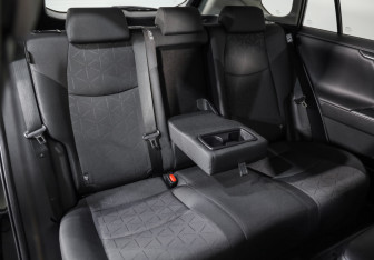 Подержанный автомобиль Toyota RAV4 2021 года (23 фото)