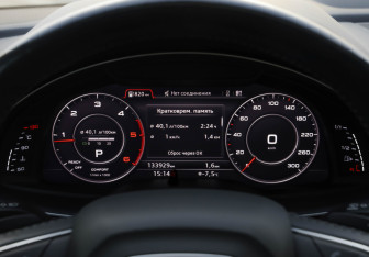 Подержанный автомобиль Audi Q7 2019 года (15 фото)