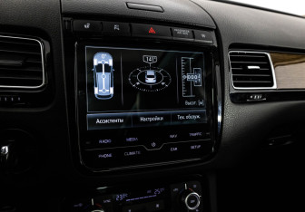 Подержанный автомобиль Volkswagen Touareg 2017 года (17 фото)