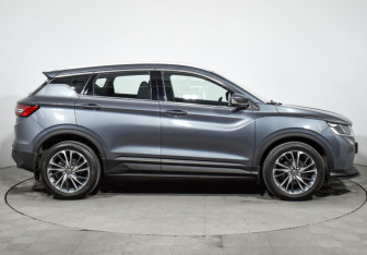 Подержанный автомобиль Geely Coolray 2021 года (4 фото)