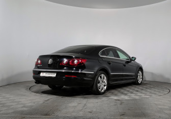 Подержанный автомобиль Volkswagen Passat CC 2011 года (5 фото)