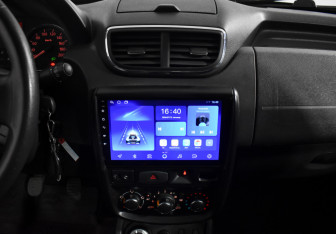 Подержанный автомобиль Nissan Terrano 2014 года (16 фото)