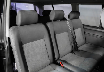 Подержанный автомобиль Volkswagen Caravelle 2013 года (23 фото)