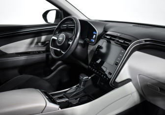 Подержанный автомобиль Hyundai Tucson 2023 года (13 фото)