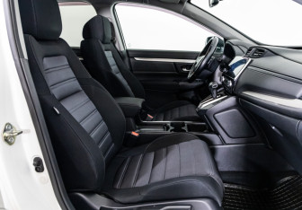Подержанный автомобиль Honda CR-V 2018 года (21 фото)