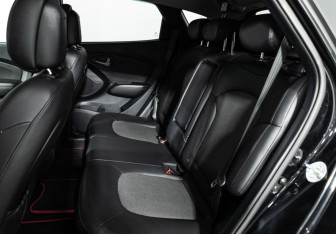 Подержанный автомобиль Hyundai ix35 2014 года (10 фото)