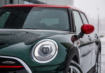 Подержанный автомобиль MINI Clubman Wagon 2018 года (2 фото)