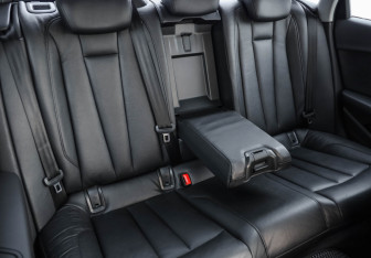 Подержанный автомобиль Audi A4 Sedan 2016 года (29 фото)