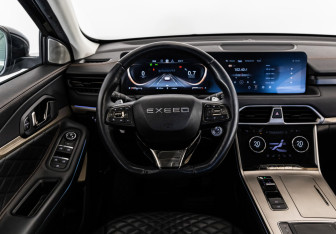 Подержанный автомобиль Exeed TXL 2023 года (15 фото)