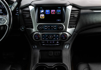 Подержанный автомобиль Chevrolet Tahoe 2018 года (14 фото)