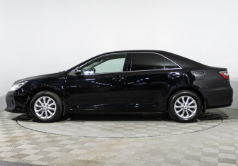 Подержанный автомобиль Toyota Camry Sedan 2016 года (8 фото)