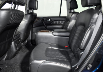 Подержанный автомобиль Infiniti QX80 2018 года (13 фото)