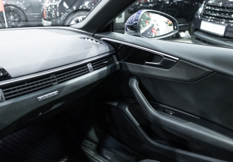 Подержанный автомобиль Audi A5 Liftback 2022 года (26 фото)