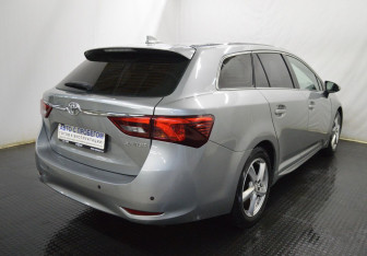 Подержанный автомобиль Toyota Avensis Wagon 2016 года (5 фото)