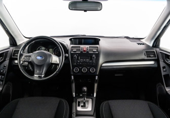 Подержанный автомобиль Subaru Forester Suv 2013 года (10 фото)