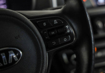 Подержанный автомобиль Kia Optima Sedan 2017 года (13 фото)