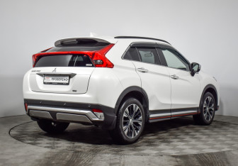 Подержанный автомобиль Mitsubishi Eclipse Cross 2019 года (5 фото)