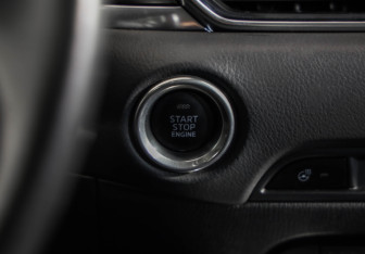 Подержанный автомобиль Mazda CX-5 2021 года (15 фото)