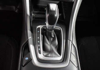 Подержанный автомобиль Ford Mondeo Sedan 2017 года (17 фото)