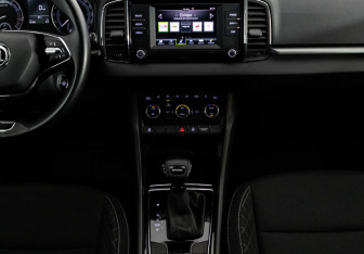 Подержанный автомобиль Skoda Karoq 2021 года (13 фото)