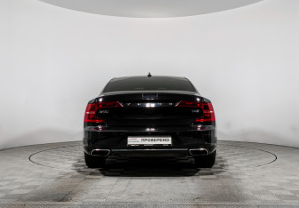 Подержанный автомобиль Volvo S90 2019 года (6 фото)