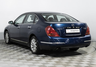 Подержанный автомобиль Nissan Teana 2006 года (7 фото)
