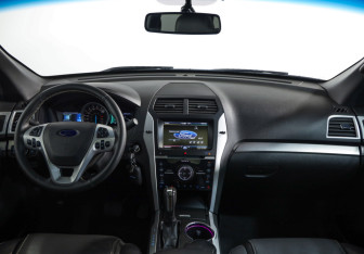 Подержанный автомобиль Ford Explorer 2014 года (9 фото)