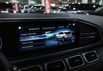 Подержанный автомобиль Mercedes-Benz GLE 2021 года (20 фото)