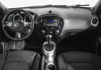 Подержанный автомобиль Nissan Juke 2014 года (13 фото)