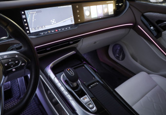 Подержанный автомобиль Voyah Free 2022 года (14 фото)