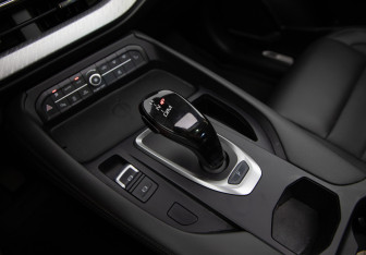 Подержанный автомобиль Haval F7 2023 года (16 фото)