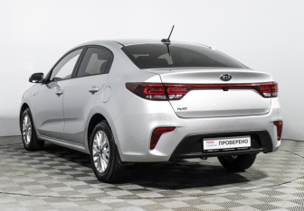 Подержанный автомобиль Kia Rio Sedan 2019 года (7 фото)