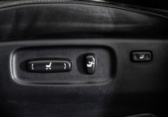 Подержанный автомобиль Toyota Land Cruiser Suv 2014 года (26 фото)