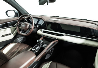 Подержанный автомобиль Geely Monjaro 2023 года (9 фото)