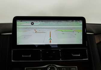 Подержанный автомобиль Infiniti QX80 2016 года (20 фото)