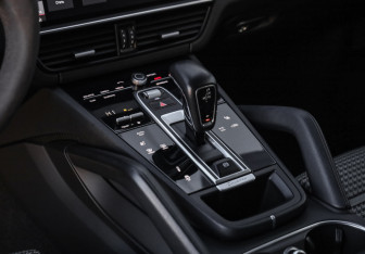 Подержанный автомобиль Porsche Cayenne 2019 года (24 фото)