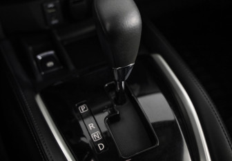 Подержанный автомобиль Nissan X-Trail 2016 года (16 фото)