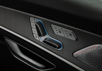 Подержанный автомобиль Jetour X70 2023 года (19 фото)