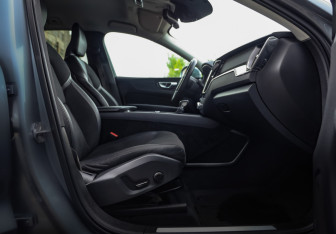 Подержанный автомобиль Volvo XC60 2020 года (25 фото)