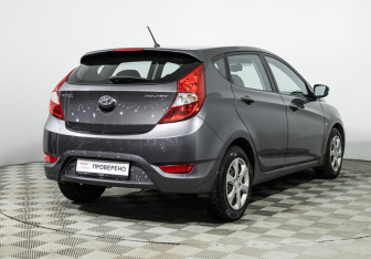 Подержанный автомобиль Hyundai Solaris Hatchback 2012 года (5 фото)