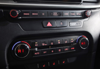 Подержанный автомобиль Kia Ceed Hatchback 2019 года (15 фото)
