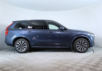 Подержанный автомобиль Volvo XC90 2020 года (4 фото)