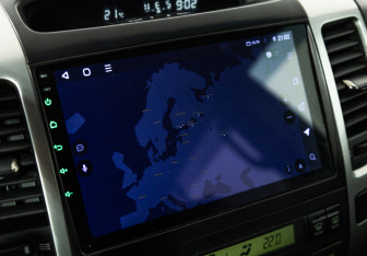 Подержанный автомобиль Toyota Land Cruiser Prado 2006 года (17 фото)