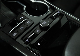 Подержанный автомобиль Kia K5 2020 года (17 фото)