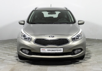 Подержанный автомобиль Kia Ceed Wagon 2012 года (2 фото)