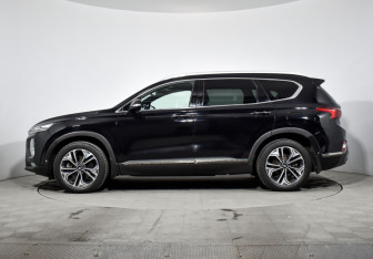 Подержанный автомобиль Hyundai Santa Fe 2019 года (8 фото)